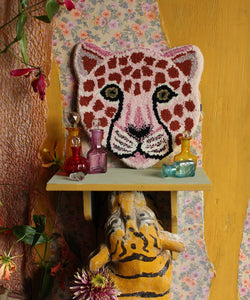 pink leopard head rug